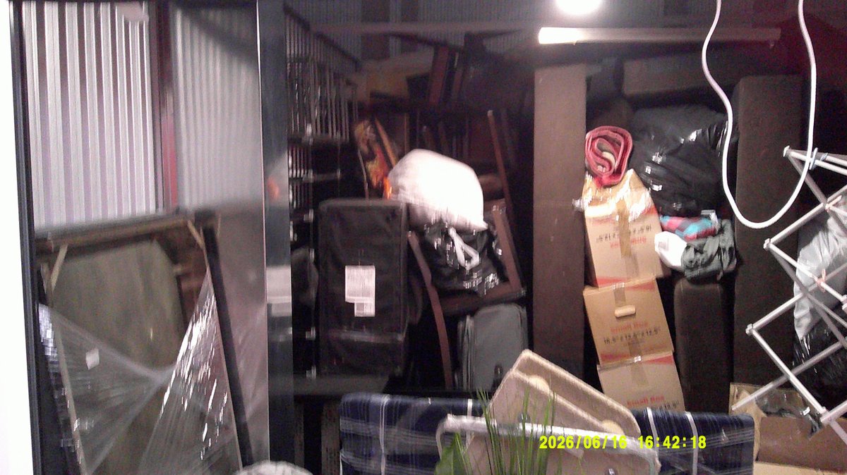 10 x 15 storage unit in Queens, NY