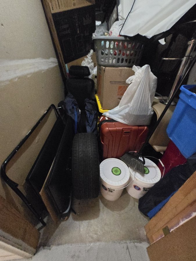 10 x 15 storage unit in Miami Gardens, FL