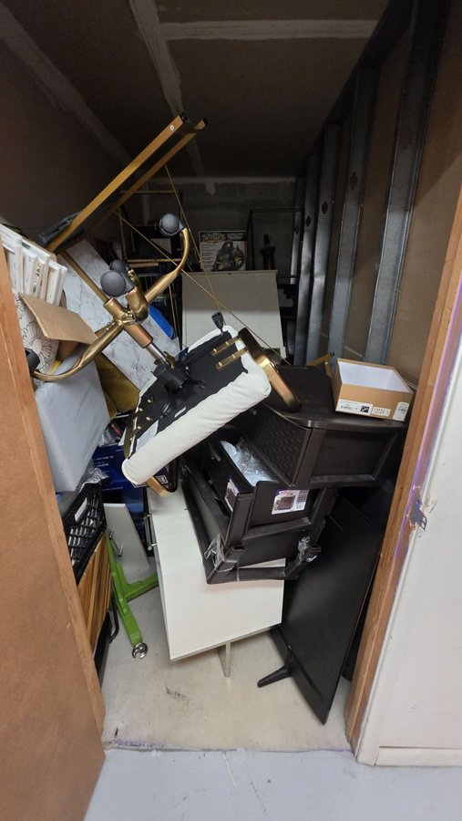 5 x 10 storage unit in Miami Gardens, FL