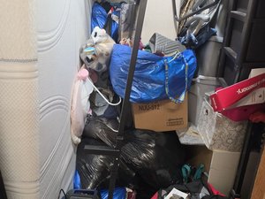 10 x 10 storage unit in Miami Gardens, FL