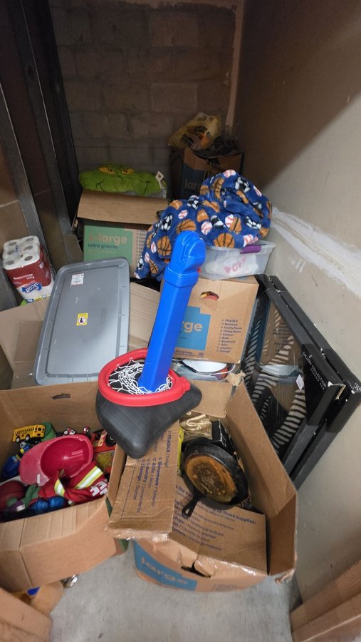 5 x 9 storage unit in Miami Gardens, FL