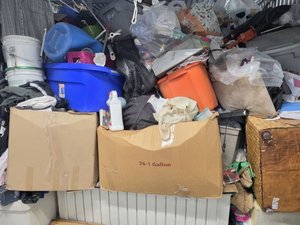 10 x 11 storage unit in Santa Fe Springs, CA