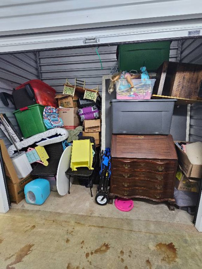 10 x 5 storage unit in Seabrook, TX
