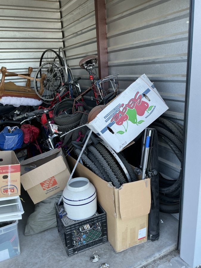 10 x 10 storage unit in Las Vegas, NV