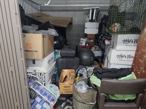 10 x 10 storage unit in Santa Fe Springs, CA