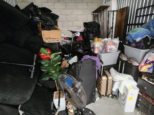 10 x 10 storage unit in Hawaiian Gardens, CA