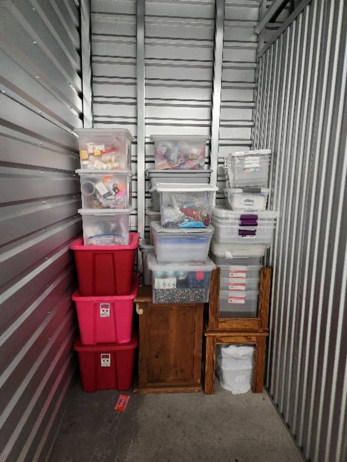 5 x 10 storage unit in Hawaiian Gardens, CA