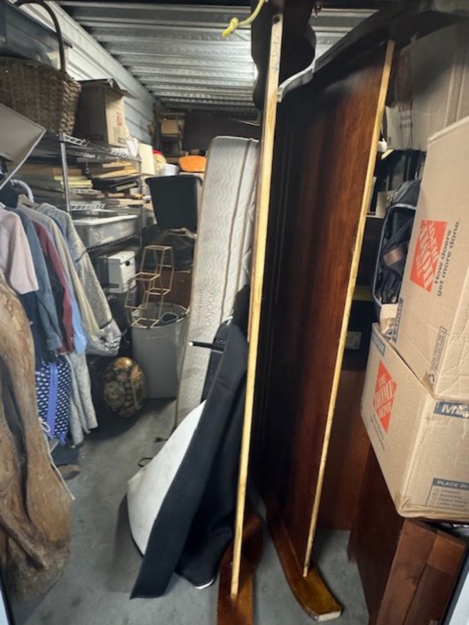 10 x 20 storage unit in Calabasas, CA