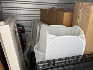 5 x 7 storage unit in Calabasas, CA