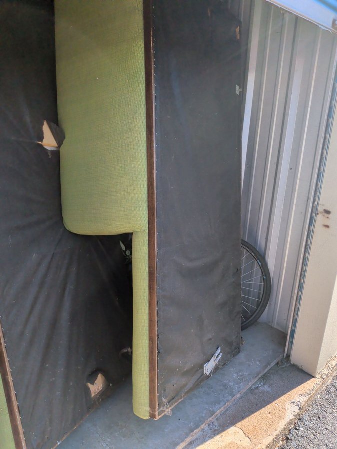 10 x 15 storage unit in Londonderry, NH