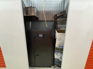 4 x 5 storage unit in Jacksonville, FL