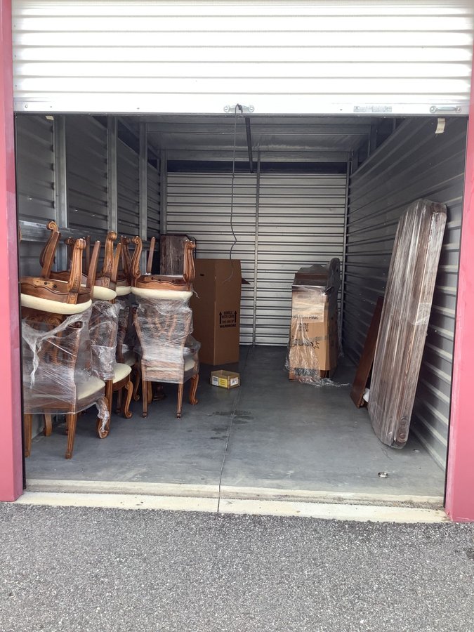 10 x 20 storage unit in Jacksonville, FL