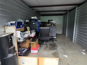 10 x 20 storage unit in Loganville, GA