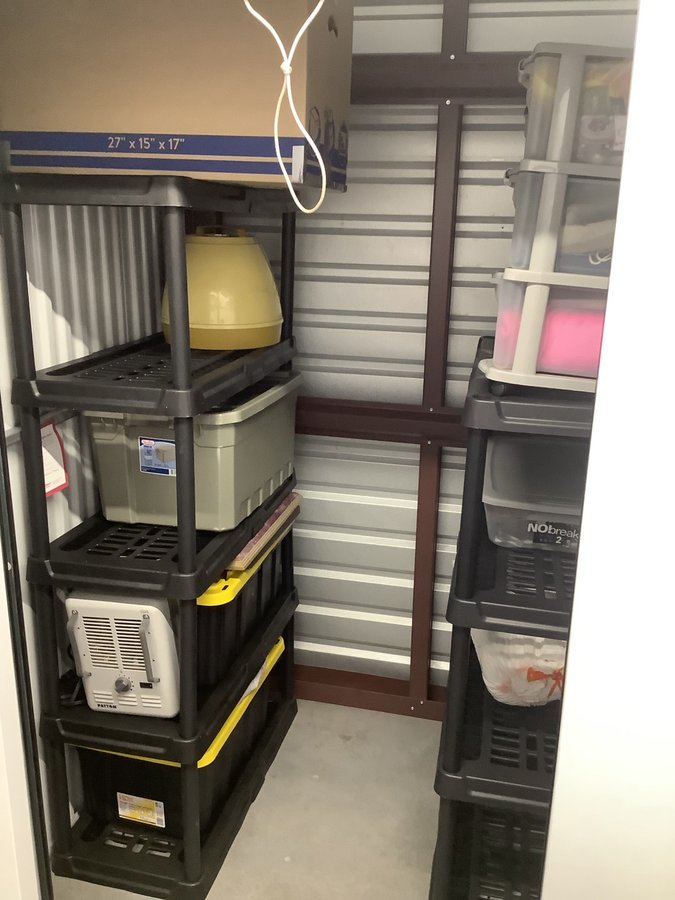 5 x 5 storage unit in Jacksonville, FL