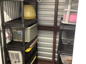 5 x 5 storage unit in Jacksonville, FL
