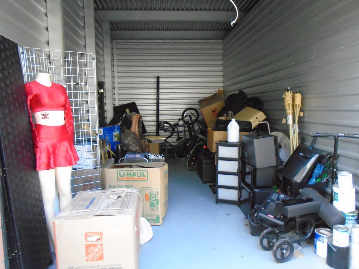10 x 20 storage unit in Houston, TX