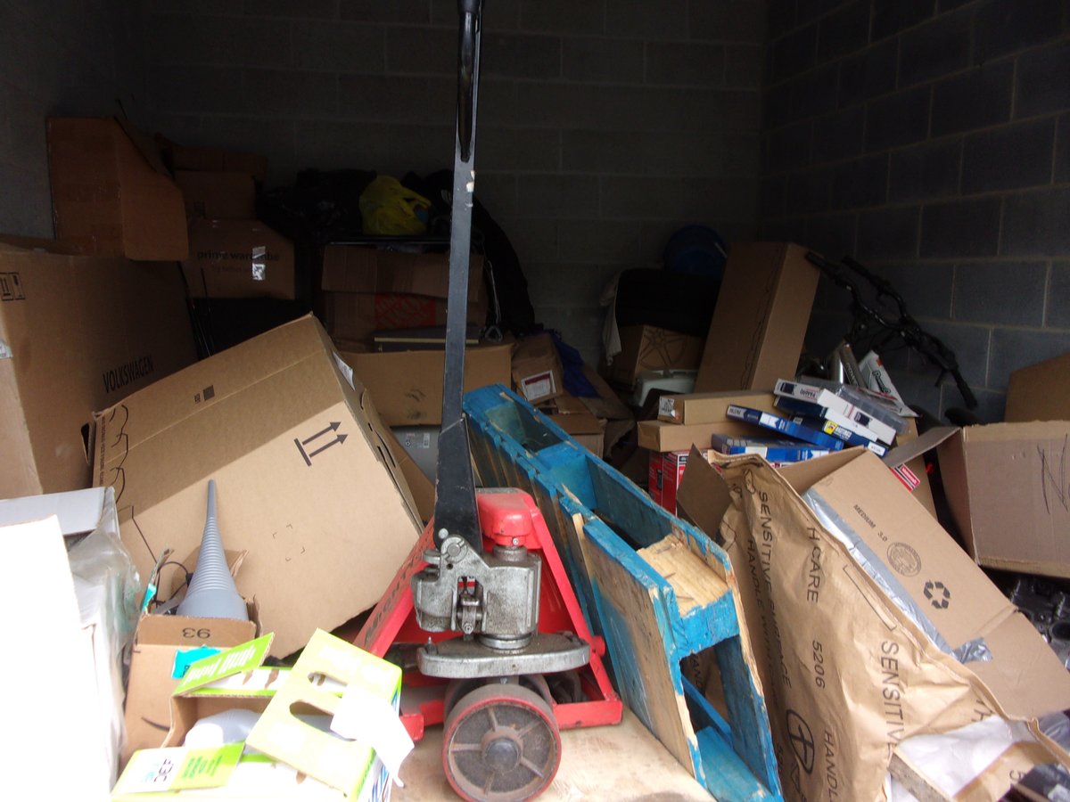 10 x 13 storage unit in Clinton, NJ