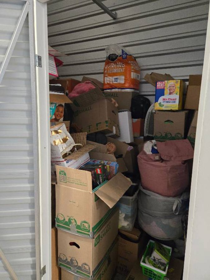 5 x 10 storage unit in Dumfries, VA