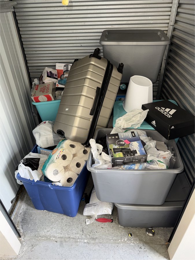 5 x 5 storage unit in Kansas City, KS