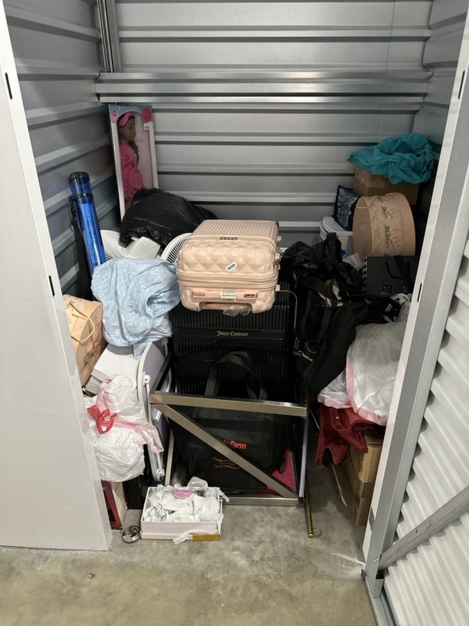 5 x 5 storage unit in Saint Clair Shores, MI