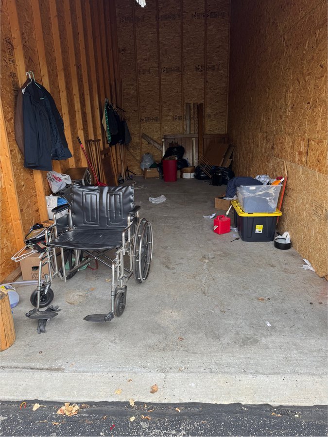 10 x 25 storage unit in Green Bay, WI