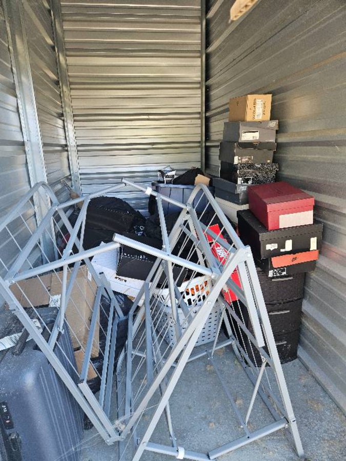 5 x 10 storage unit in Indianapolis, IN