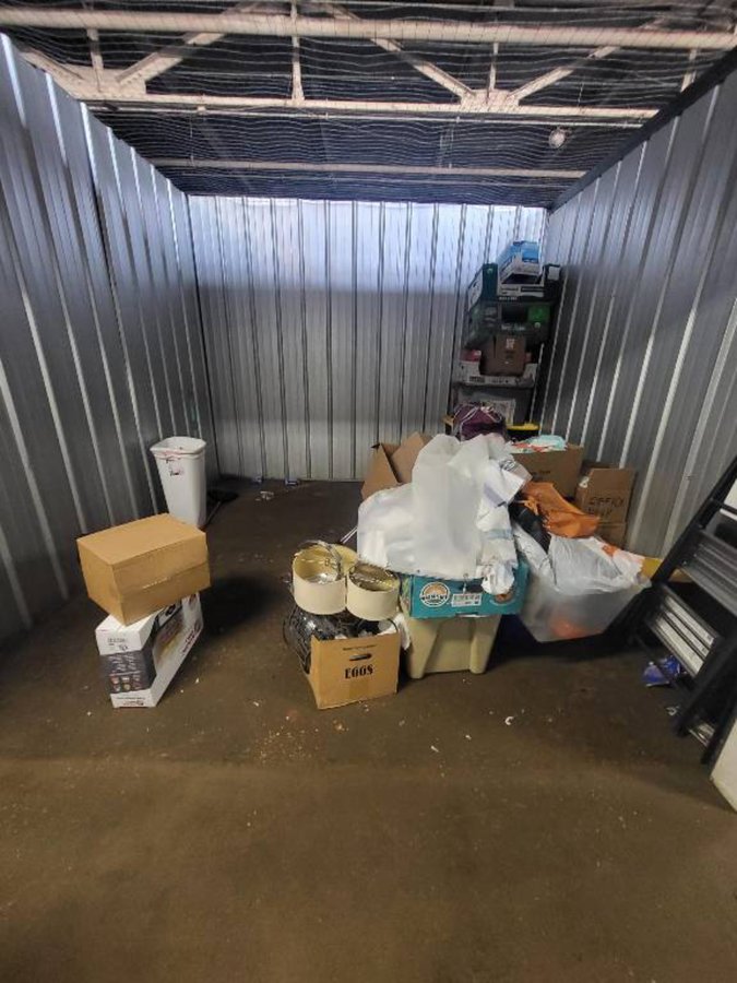 10 x 10 storage unit in Cicero, IL