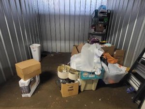 10 x 10 storage unit in Cicero, IL