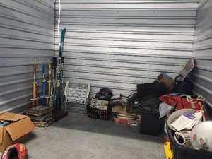 10 x 10 storage unit in Fenton, MO