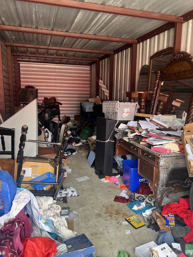 10 x 30 storage unit in Huffman, TX