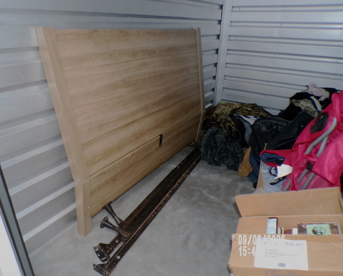 10 x 15 storage unit in Hendersonville, TN