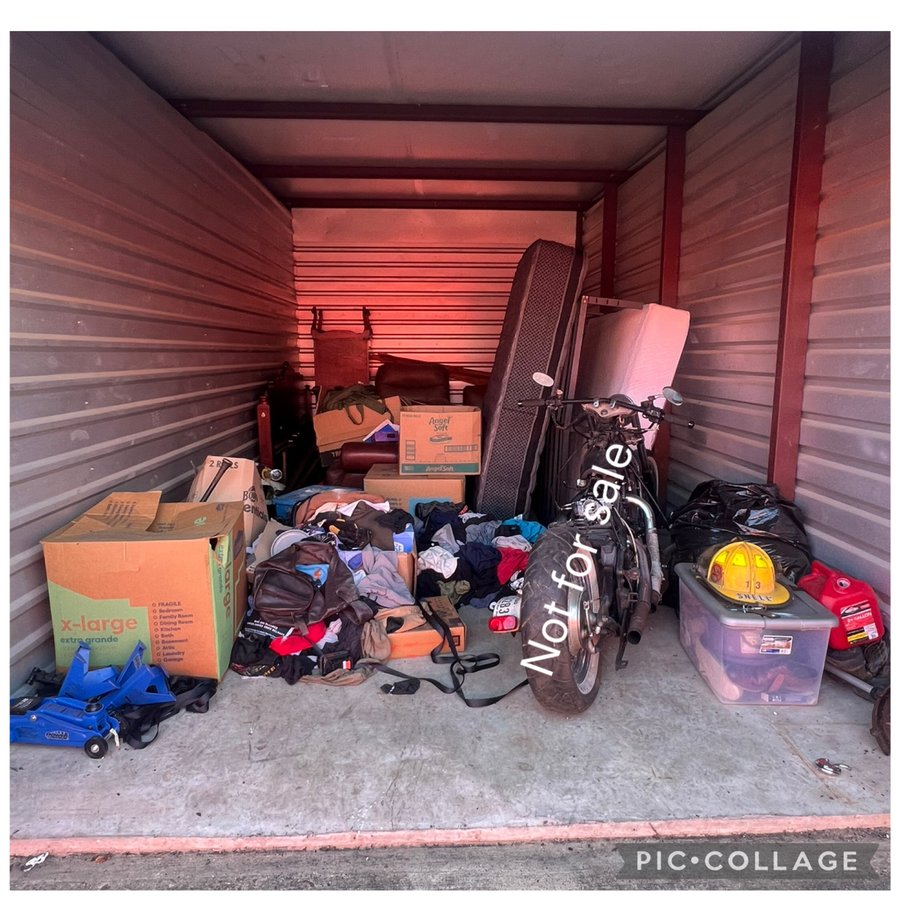 10 x 20 storage unit in Huffman, TX