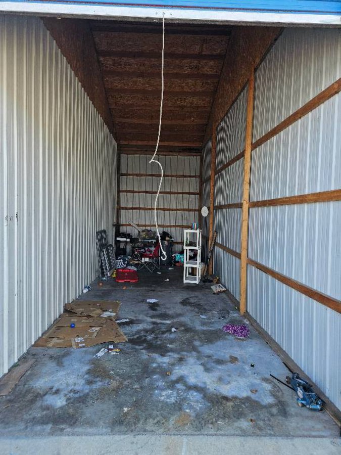 10 x 30 storage unit in Edinburgh, IN