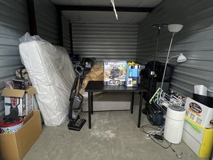 10 x 15 storage unit in Huffman, TX