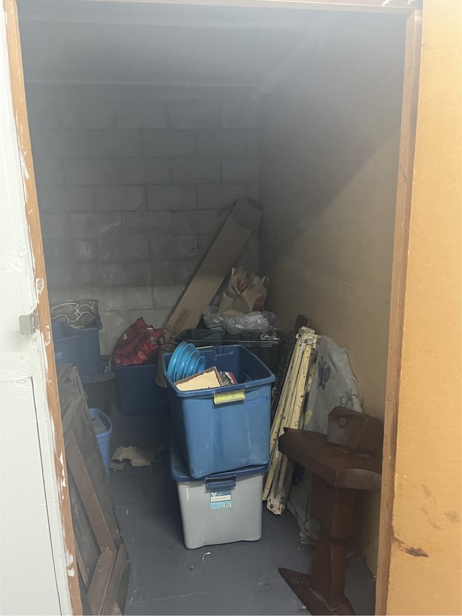 10 x 10 storage unit in Rosemead, CA