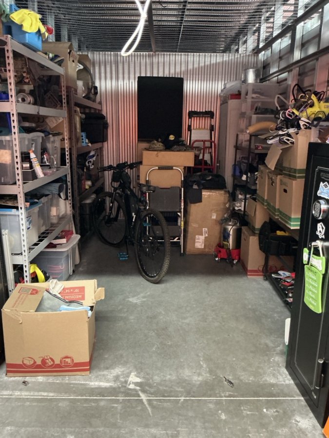 10 x 15 storage unit in North Las Vegas, NV