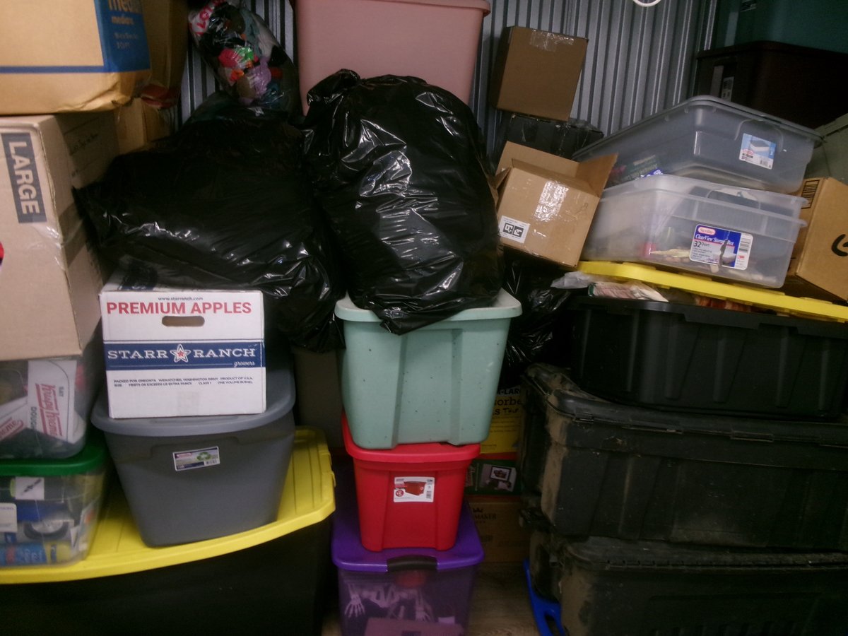 13 x 5 storage unit in Jacksonville, FL