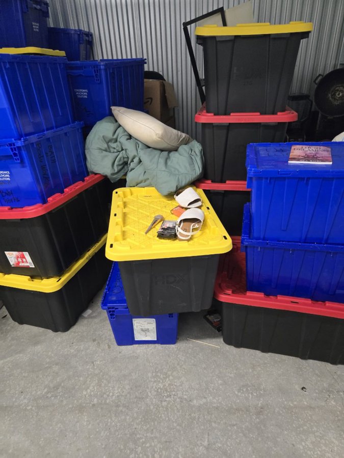 10 x 8 storage unit in Tucson, AZ