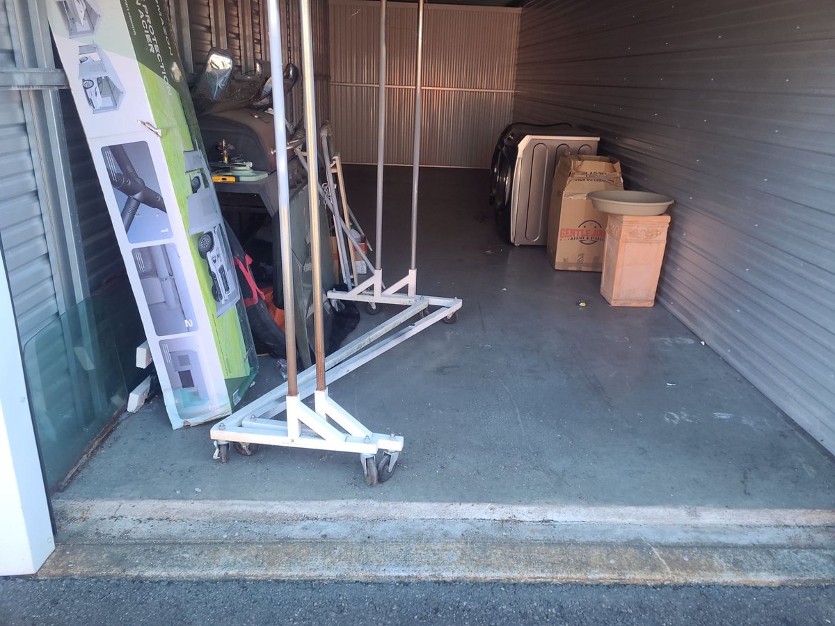 10 x 30 storage unit in Vancouver, WA