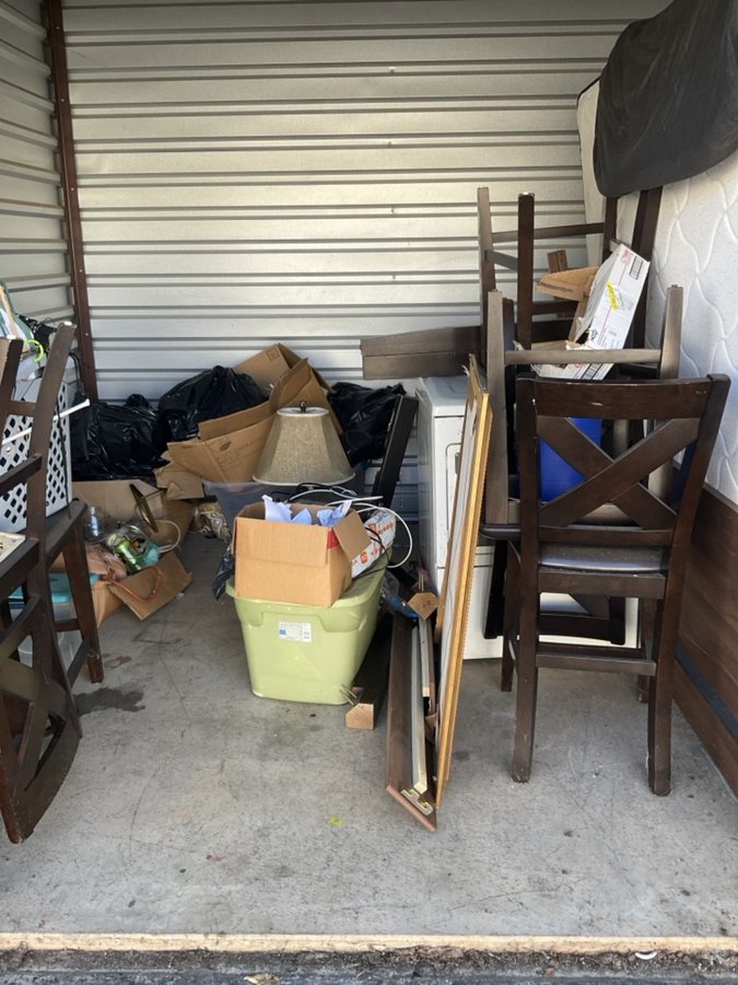 10 x 10 storage unit in Huntsville, AL