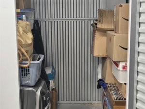 5 x 5 storage unit in College Park, MD