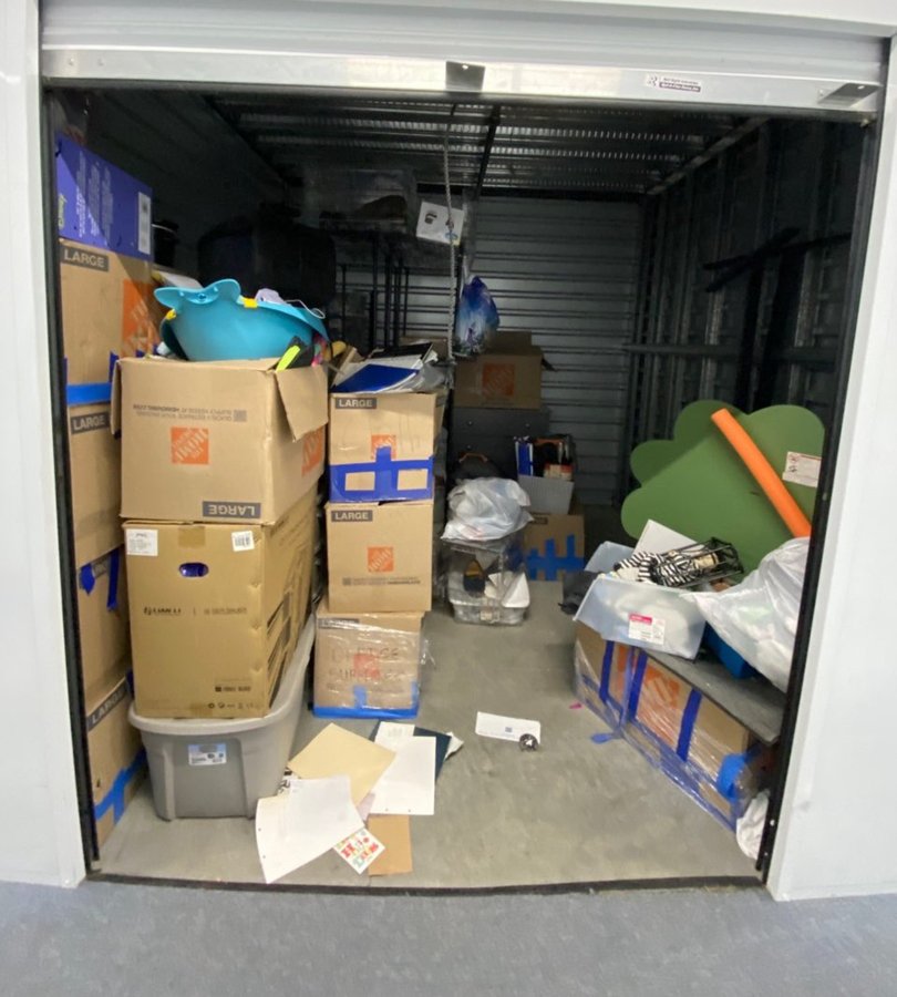 10 x 10 storage unit in Irvine, CA