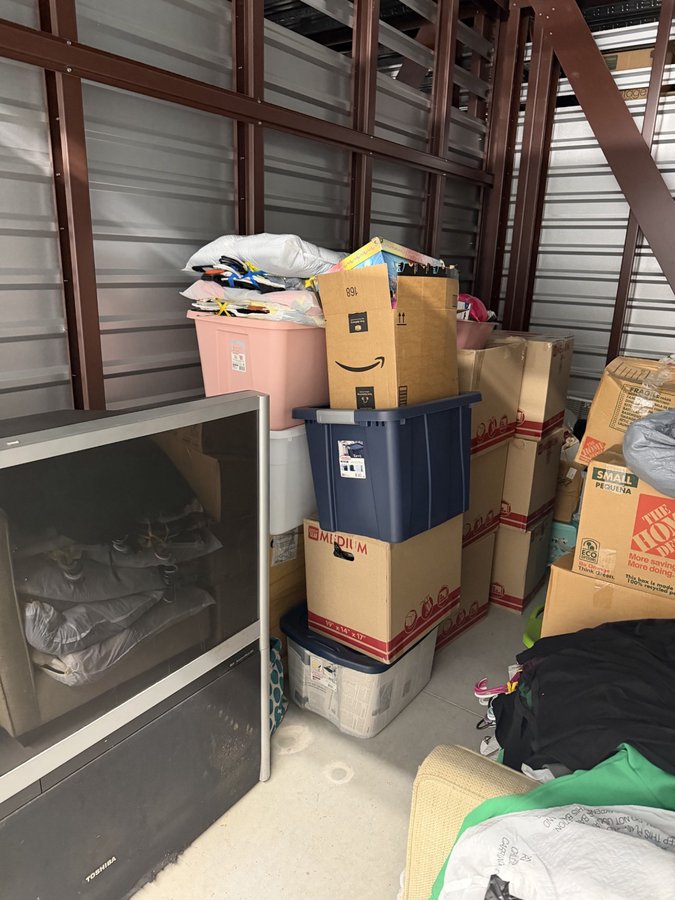 10 x 10 storage unit in Nashville, TN