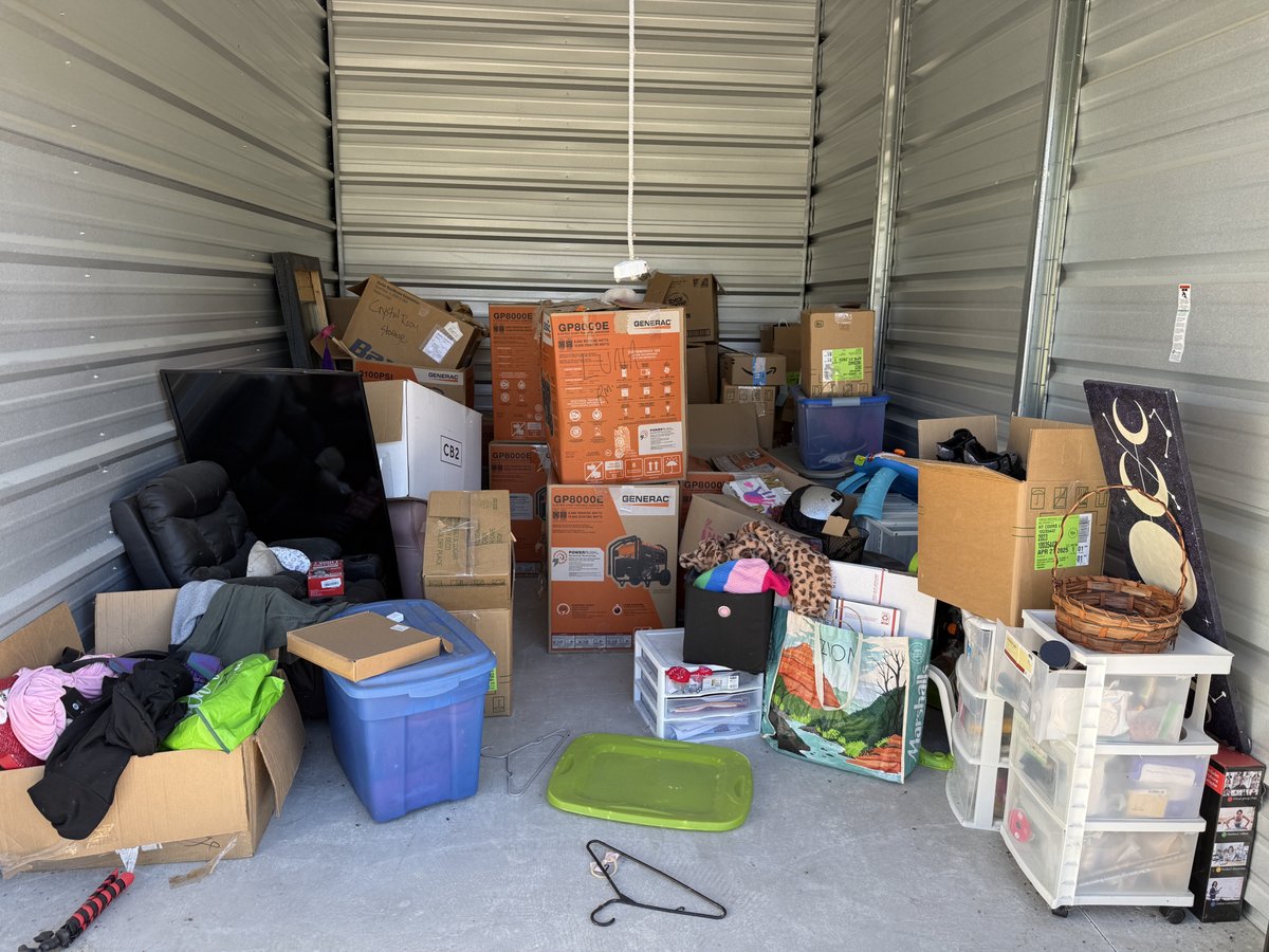 10 x 15 storage unit in Waterford, WI