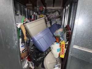 5 x 10 storage unit in Los Angeles, CA