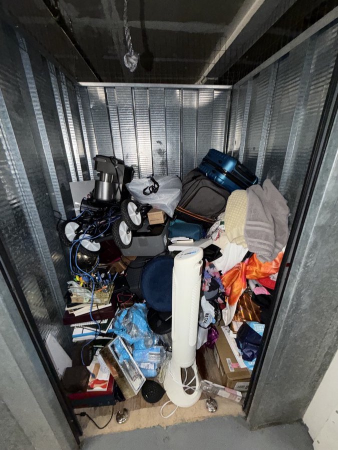 5 x 5 storage unit in Los Angeles, CA