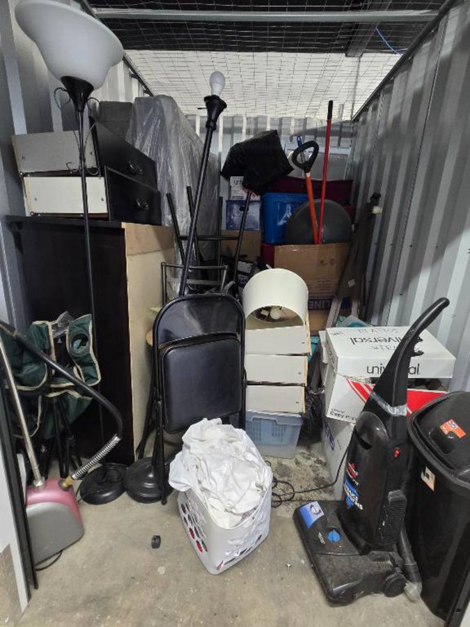 7 x 10 storage unit in Columbus, OH