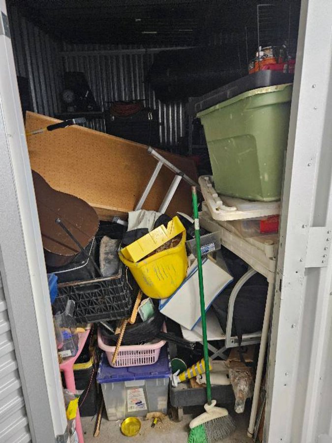 8 x 10 storage unit in Phoenix, AZ
