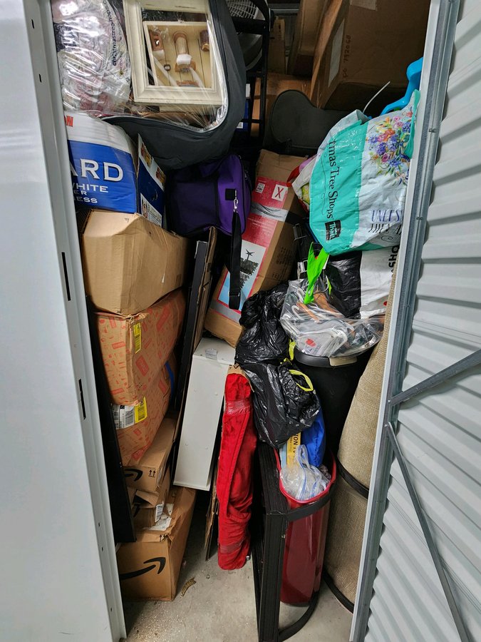 5 x 5 storage unit in Deer Park, NY