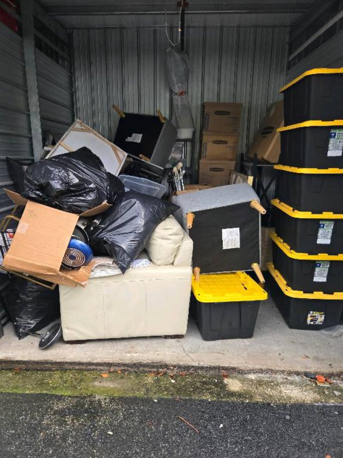10 x 10 storage unit in Riverview, FL